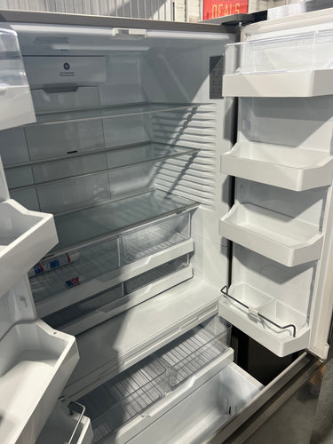 Factory second Fisher & Paykel 569L Freestanding French Door Fridge Model: RF610ANUX5 - Second Hand Appliances Geebung